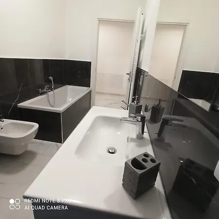 Apartman Esmeralda *