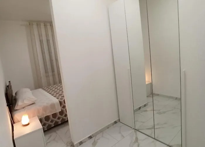 Esmeralda アパート Trino